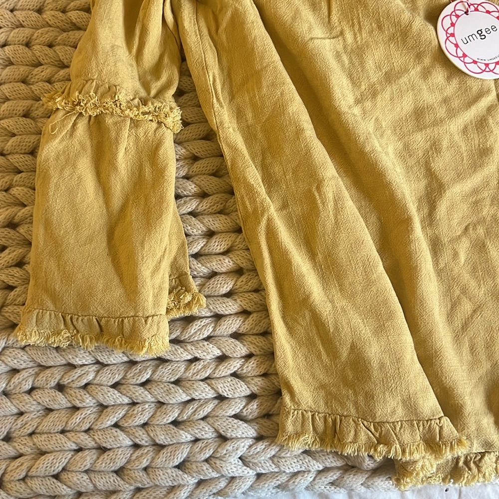 Yellow Top - Picture 5 of 5